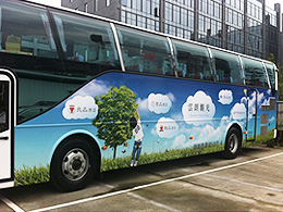 雄獅通運 Lionexpress 遊覽車提供巴士廣告行銷刊登服務